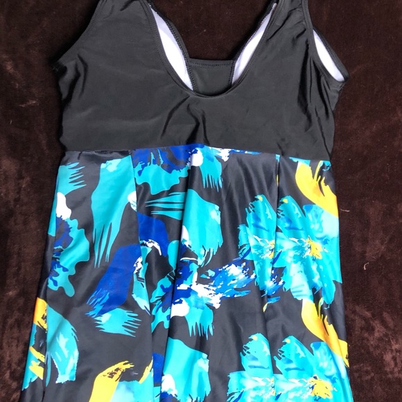 Bathing suit - Picture 2 of 3